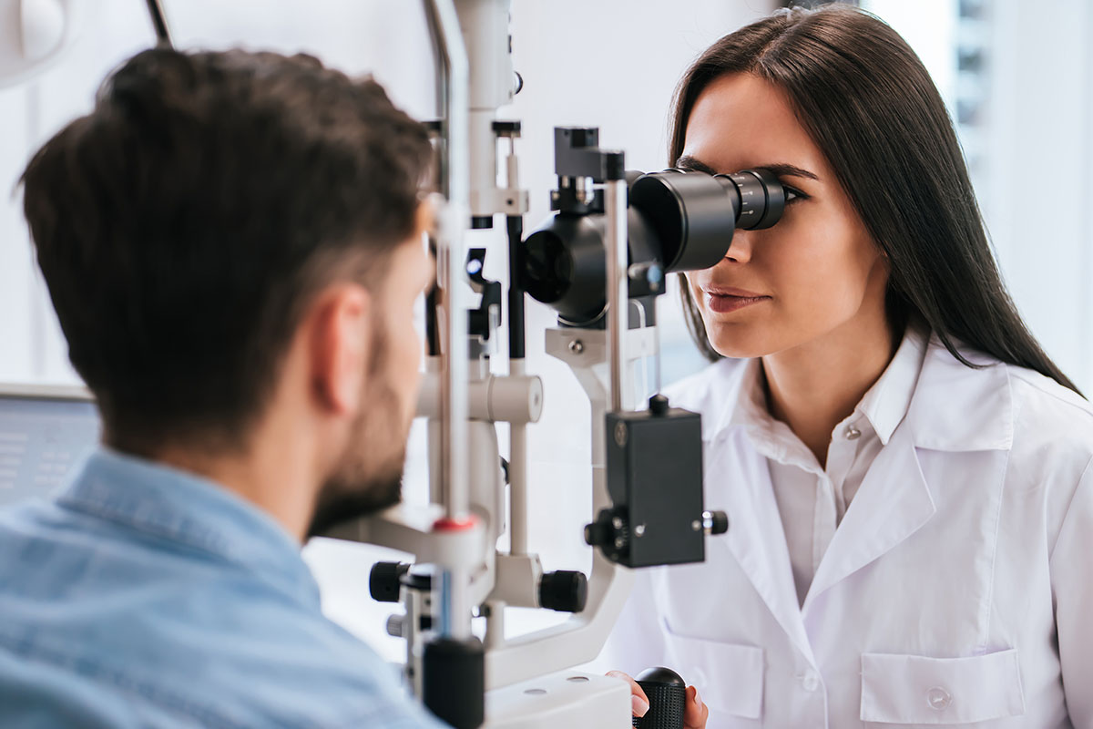 What to Expect During an Eye Exam at America’s Best